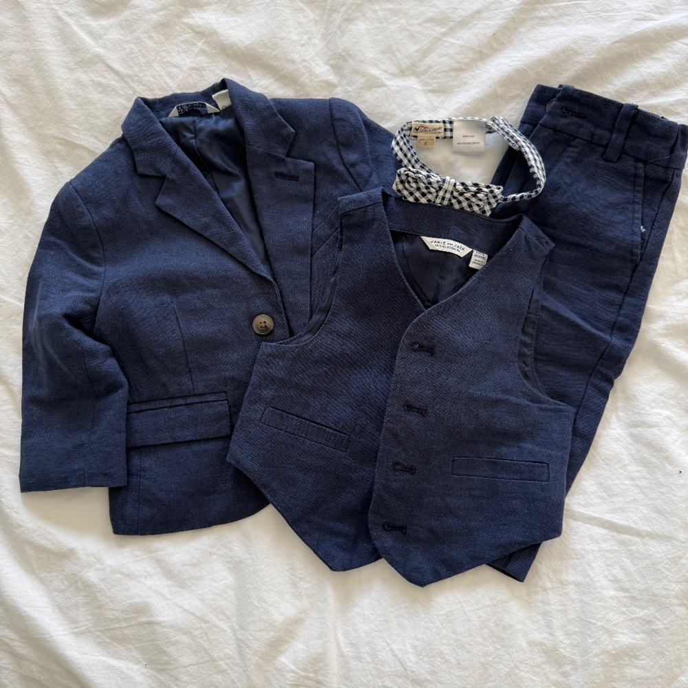 Janie and Jack 3piece navy linen suit with bow tie 6-12mo
